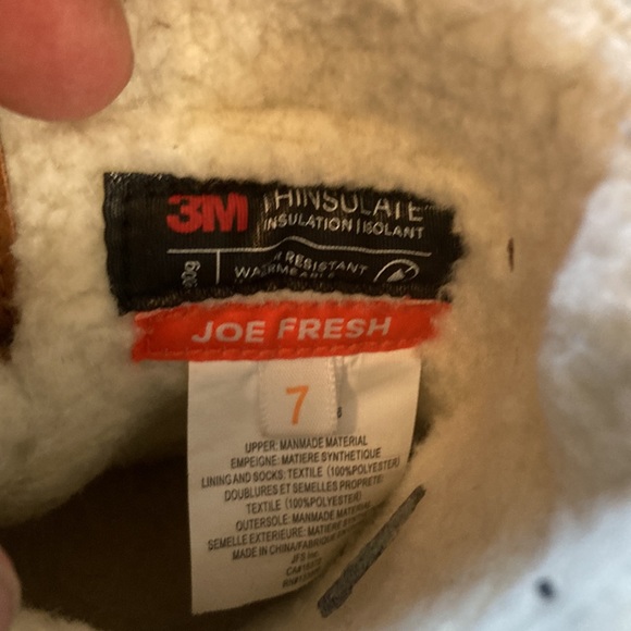 Joe Fresh thinsulate water resistant tan and black boots - Picture 6 of 6